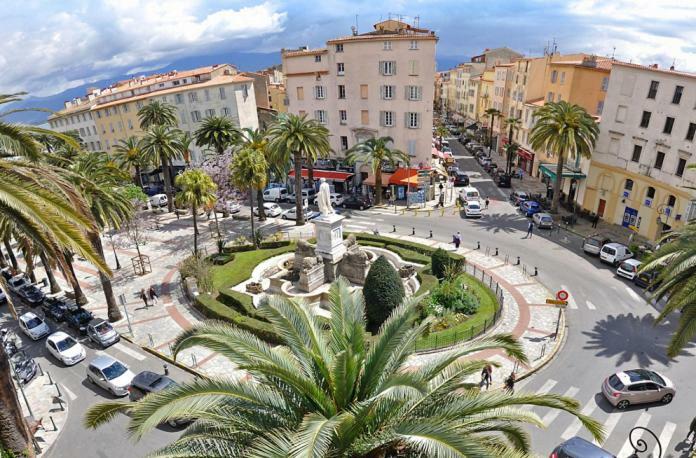 Chambre Cozy Et Confortable Au Coeur D'Ajaccio Apartment Аячо Екстериор снимка